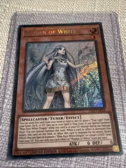 Maiden of White SDWD-EN041 Quarter Century Secret Rare YUGIOH - Image 5