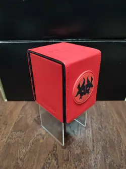 Mtg Ultra Pro Deck Box Leather Guild Rakdos Alcove Flip Magnetic Slightly Used - Image 1