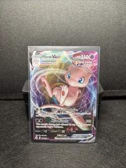 Pokemon TCG Mew VMAX Fusion Strike 114/264 Holo Ultra Rare - Image 3