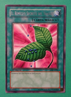 2002 Yugioh Leg. Blue Eyes White Dragon GOBLIN'S SECRET REMEDY #LDD-S099 SPANISH - Image 1