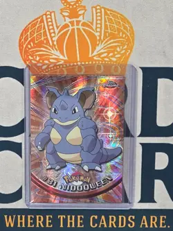 2000 Pokemon Topps Chrome TV NIDOQUEEN #31 Spectra BC - Image 1