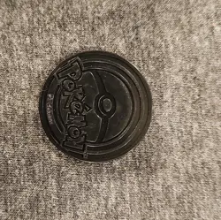 Official Pokemon TCG Lucario Blue Holo Collector Coin Token (C) - Image 2