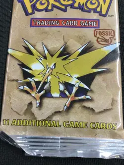 Pokemon Unopened Fossil Booster Pack 11 Cards Factory Sealed 1999 (1 Pack) - Image 4