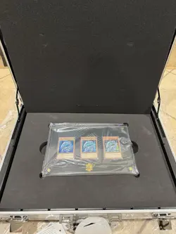 Yu-Gi-Oh! Kaiba Case Briefcase Set 25th Anniversary English Edition - Image 4