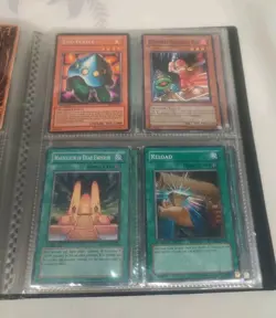 Vtg 1996 Yu-Gi-Oh 14 Page 8 Card Slot Kaiba Duelist Pocket Portfolio w/ 31 Cards - Image 5
