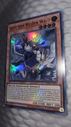 Yugioh Silvy vom Weissen Wald Super Rare OP28-DE005 silvy of the white forest - Image 1