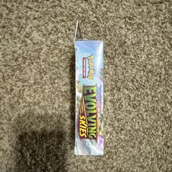 Sealed 3 Pack Evolving Skies Hanger Box Pokemon TCG Sword & Shield booster 820650851551 - Image 3