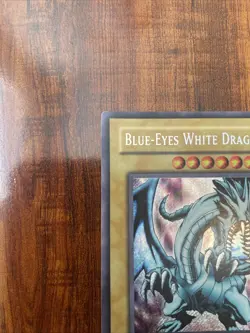 Yugioh Blue-Eyes White Dragon FL1-EN001 Secret Rare Limited Edition LP/NM - Image 3