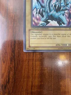 Yugioh Blue-Eyes White Dragon FL1-EN001 Secret Rare Limited Edition LP/NM - Image 5