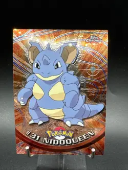 Pokemon Topps Chrome Series 1 Nidoqueen # 31 - Image 1
