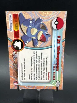 Pokemon Topps Chrome Series 1 Nidoqueen # 31 - Image 4