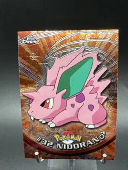 2000 TOPPS Chrome POKEMON Series 1- NIDORANO. # 32 - Image 1