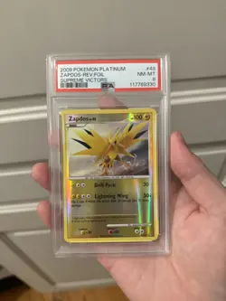 2009 POKEMON PLATINUM SUPREME VICTORS #48 ZAPDOS-REVERSE FOIL PSA 8 - Image 1