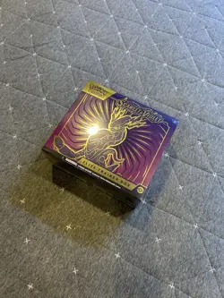 Pokemon TCG Scarlet & Violet Elite Trainer Box Base Set Sealed - Image 2