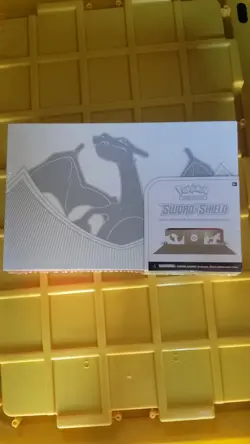 Pokemon TCG Sword and Shield Ultra Premium Collection Charizard Box 820650871115 - Image 2