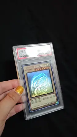 Yu-Gi-Oh TCG GFP2-EN175 Blue-Eyes White Dragon Ghost Rare 1st Edition PSA 9 - Image 2