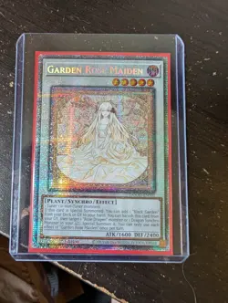 Yugioh! Garden Rose Maiden (alternate art) DOOD-EN101 STARLIGHT - Image 1