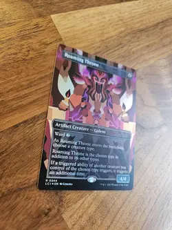 Roaming Throne - BORDERLESS FOIL - NM - MTG - Image 2