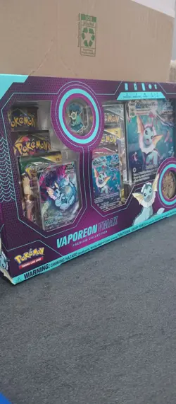 Pokemon TCG: VAPOREON VMAX Premium Collection 2021 Sword & Shield*FACTORY SEALED - Image 5