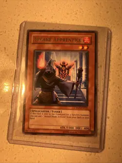 Arcane Apprentice - CRMS-EN022 - Unlimited Edition - Rare - NM - Image 1