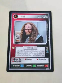 Star Trek CCG Personnel Klingon - T’Greth - 100U Black Boarder Card Voyager - Image 1