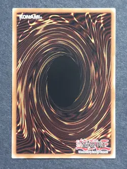 Blue-Eyes White Dragon 1st Edition Ultra Rare Yu-Gi-Oh card - Image 4