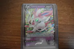 Sylveon V - SWSH202 - Pokemon - SWSH Promo Card - Image 1