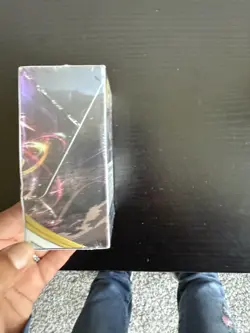 Rebel Clash Build & Battle Box Sword & Shield Sealed Pokemon TCG - Image 3