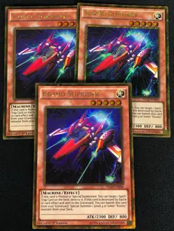 Yugioh Kozmo Sliprider PGL3-EN026 1ST GOLD X3 (NM) - Image 1
