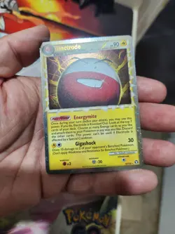 Electrode PRIME (ultra RARE) HGSS Triumphant 93/102 Pokemon card - Holo NM - Image 3