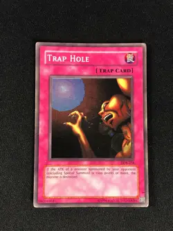 YUGIOH TRAP HOLE LOB-058 SUPER HP/CREASES - Image 1
