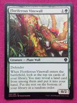 Magic The Gathering DOMINARIA UNITED FOIL FLORIFEROUS VINEWALL green card MTG - Image 1