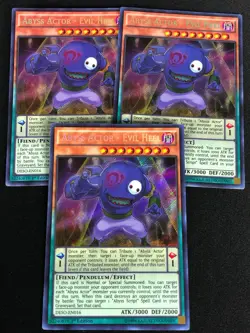 YUGIOH ABYSS ACTOR EVIL HEEL DESO-EN016 1ST SECRET X3 - Image 1