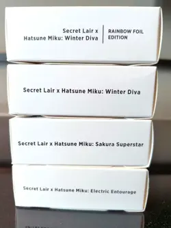 MTG Secret Lair x Hatsune Miku:3 seasons Set Non-Foil + Winter Diva Rainbow Foil - Image 1
