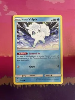 Pokemon Card Alolan Vulpix Cosmic Eclipse Common 39/236 Near Mint - Image 1
