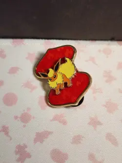 Pokemon Eeveelution VMAX Premium Pins Jolteon Flareon - Image 3