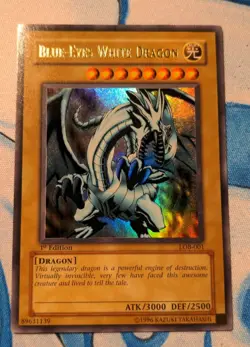 BLUE-EYES WHITE DRAGON GLOSSY LOB-001 1ST EDITION YUGIOH ULTRA RARE LEGEND LP/NM - Image 1