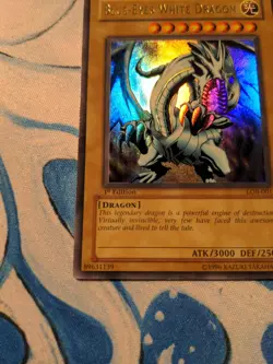 BLUE-EYES WHITE DRAGON GLOSSY LOB-001 1ST EDITION YUGIOH ULTRA RARE LEGEND LP/NM - Image 5