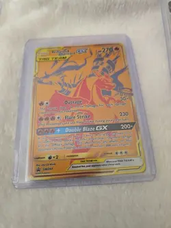 Reshiram & Charizard GX - SM247 - Full Art Gold Promo Ultra Rare Pokemon Card NM - Image 1