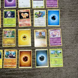 60 Card Pokemon Vintage Bulk Lot - Image 4