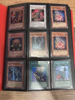Yu-Gi-Oh binder lot 218 holos - Image 1