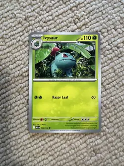 Ivysaur 002/132 Me01: Mega Evolution (Non-Holo) Pokemon Card - Image 1