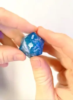 MTG Final Fantasy: Gift "Crystal" Oversized D20 Die - Image 2