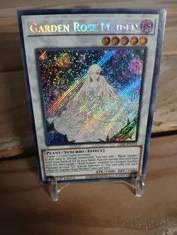 Yu-Gi-Oh! Garden Rose Maiden LDS2-EN113 Secret Rare 1st ED NM ENG - Image 1