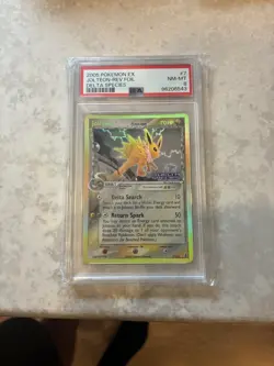 2005 POKEMON EX DELTA SPECIES #7/113 JOLTEON REVERSE FOIL PSA 8 - Image 1