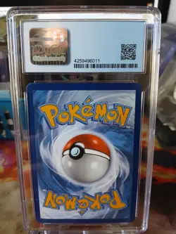 Glaceon Vmax Full Art 41/203 Pokemon Evolving Skies CGC 9.5 Gem Mint - Image 2