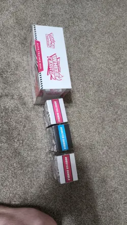 Pokemon TCG White Flare/Black Bolt Booster Bundle And White Flare Etb - Image 4