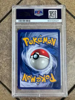 Moltres 1999 Pokemon Fossil 1st Edition Holo #12 PSA 4 - Image 2
