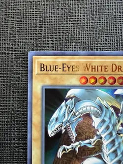 Blue-Eyes White Dragon LCKC-EN001 Ultra Rare 1st Edition Yugioh TCG Card NM - Image 2