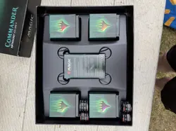 2018 Magic the Gathering MTG Commander Anthology Volumn 2 Factory gently used - Image 2